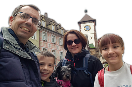 Portrait de famille avec Julien, Baptiste, Clotilde et Manon Famille CHARREIRE